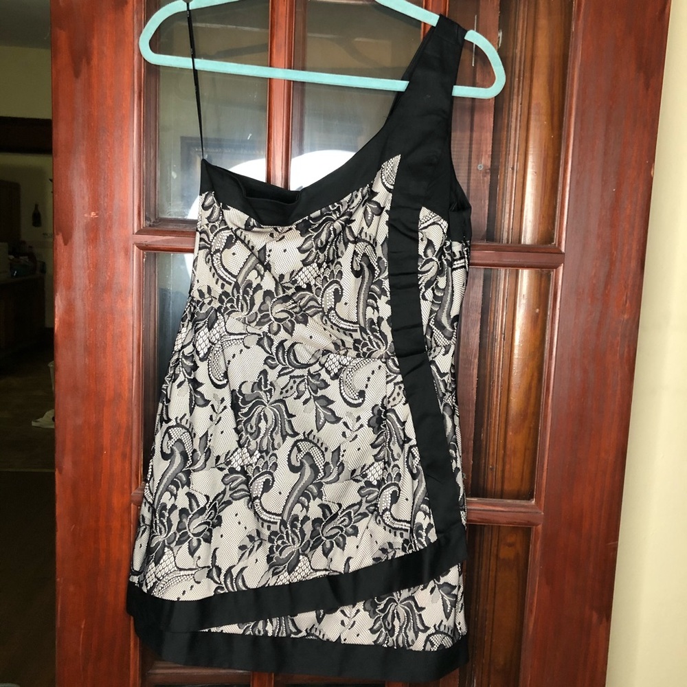 One shoulder dress